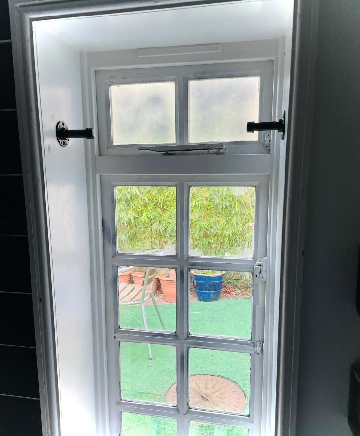The Beehive, Ground Floor Apartment In Norfolk, No Shared Amenities Downham Market Luaran gambar